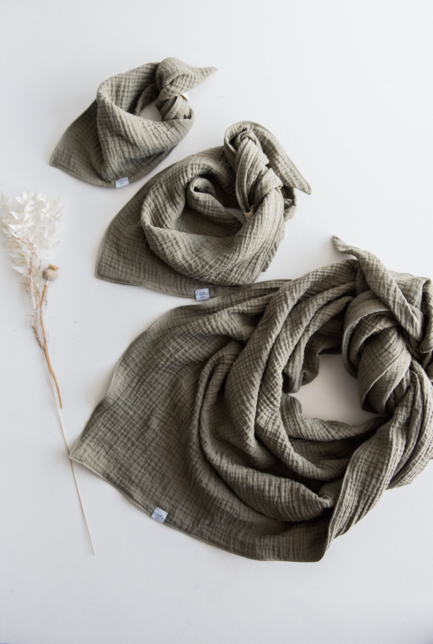 Scarf // Musselin Dreieckstuch // Oregano // Adult