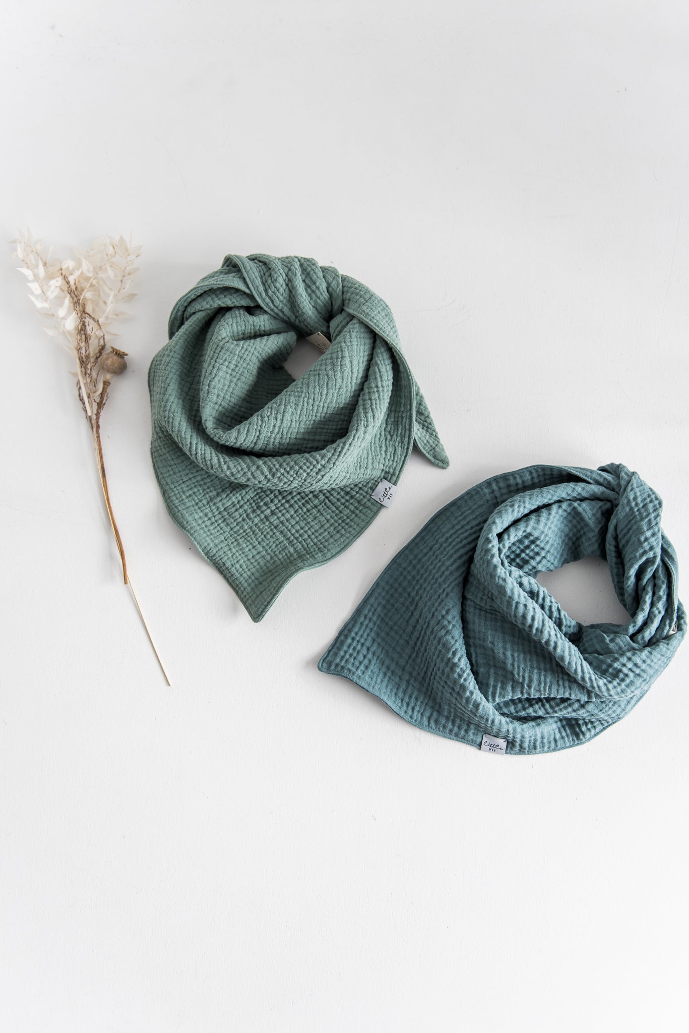 Scarf // Musselin Dreieckstuch // Sage Green