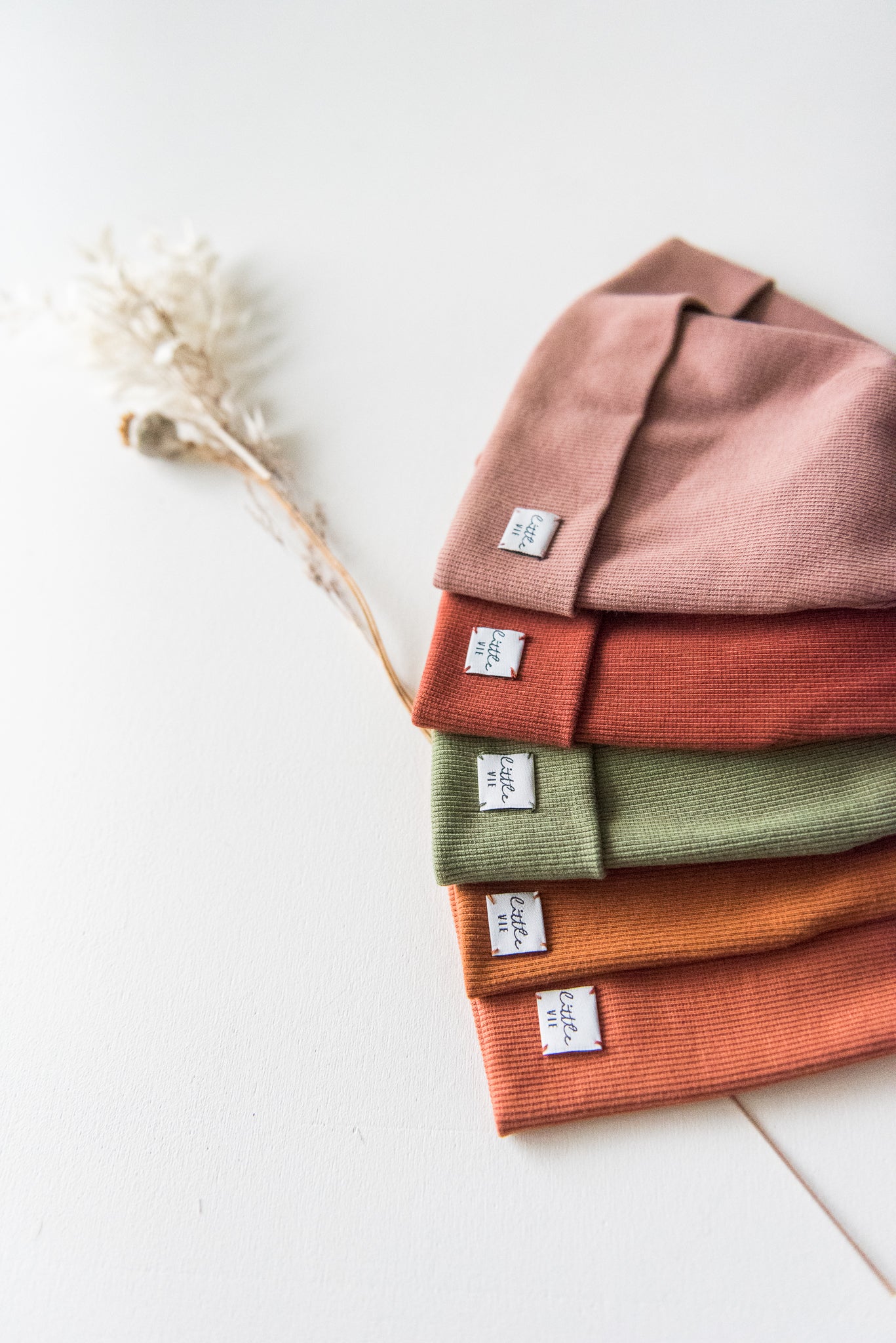 Rib Turn-Up Beanie // rust