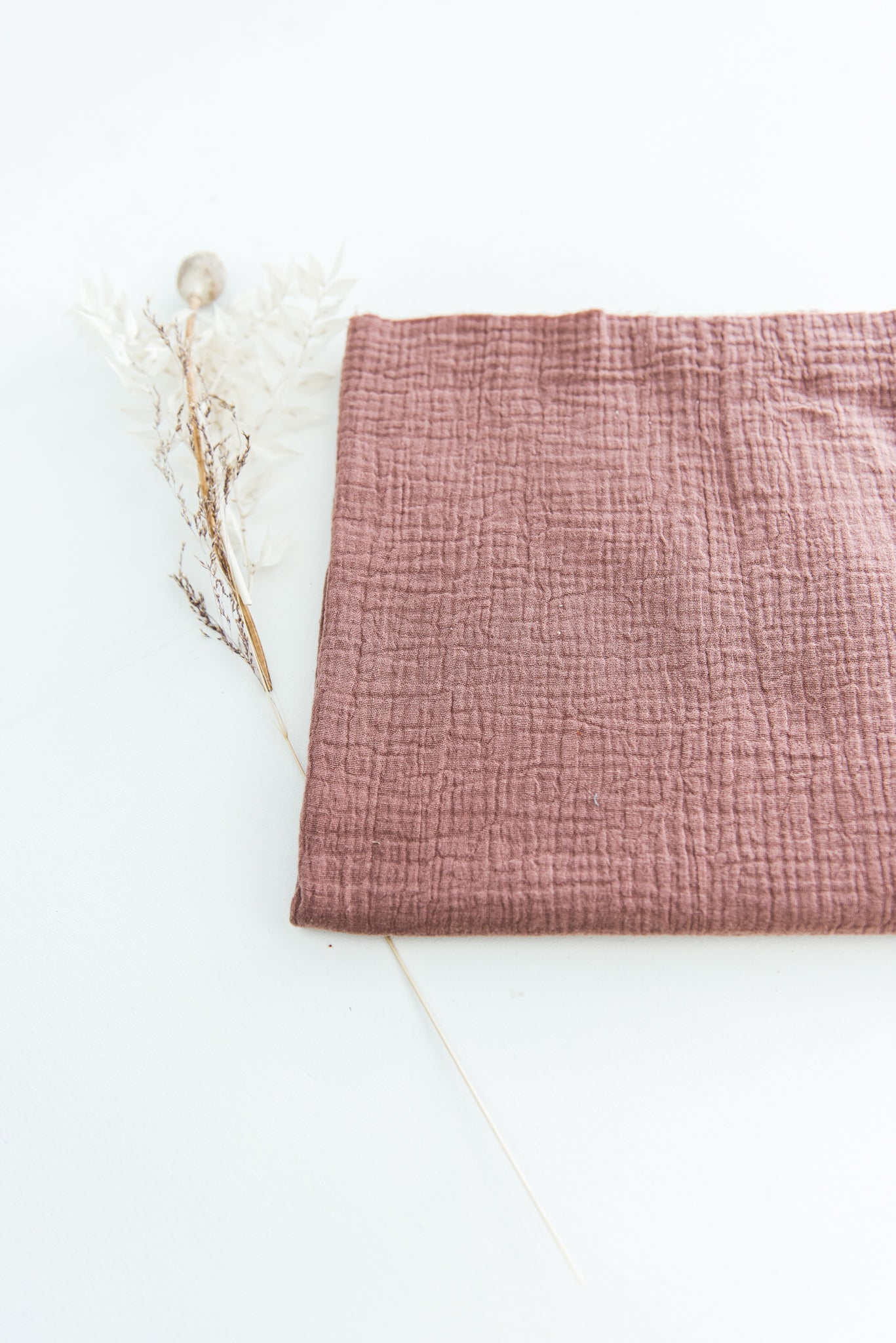 Scarf // Musselin Dreieckstuch // Old Rose // Adult