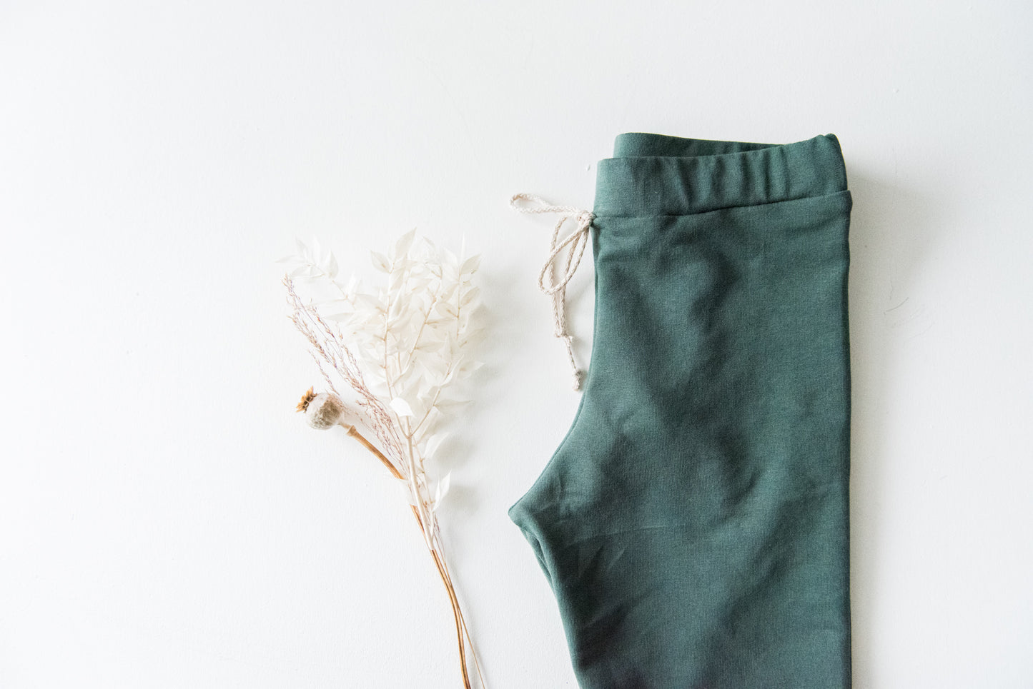 Basic Jogger // brushed // Pineneedle